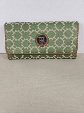Tommy Hilfiger Green Patterned Wallet
